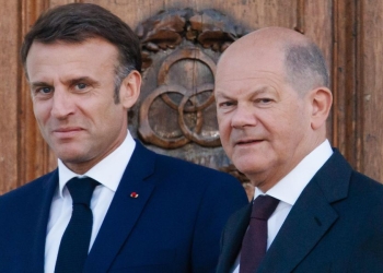 Emmanuel Macron e Olaf Sholz (Foto Ansa 2024 EPA/CLEMENS BILAN)