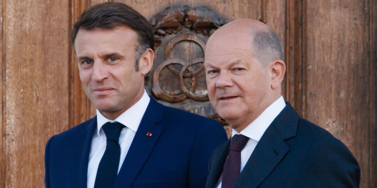 Emmanuel Macron e Olaf Sholz (Foto Ansa 2024 EPA/CLEMENS BILAN)