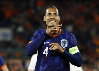 Virgil Van Dijk con la maglia dell'Olanda (Foto ANSA)