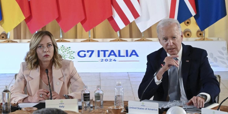 Giorgia Meloni e Joe Biden al G7 di Borgo Egnazia (Ansa)