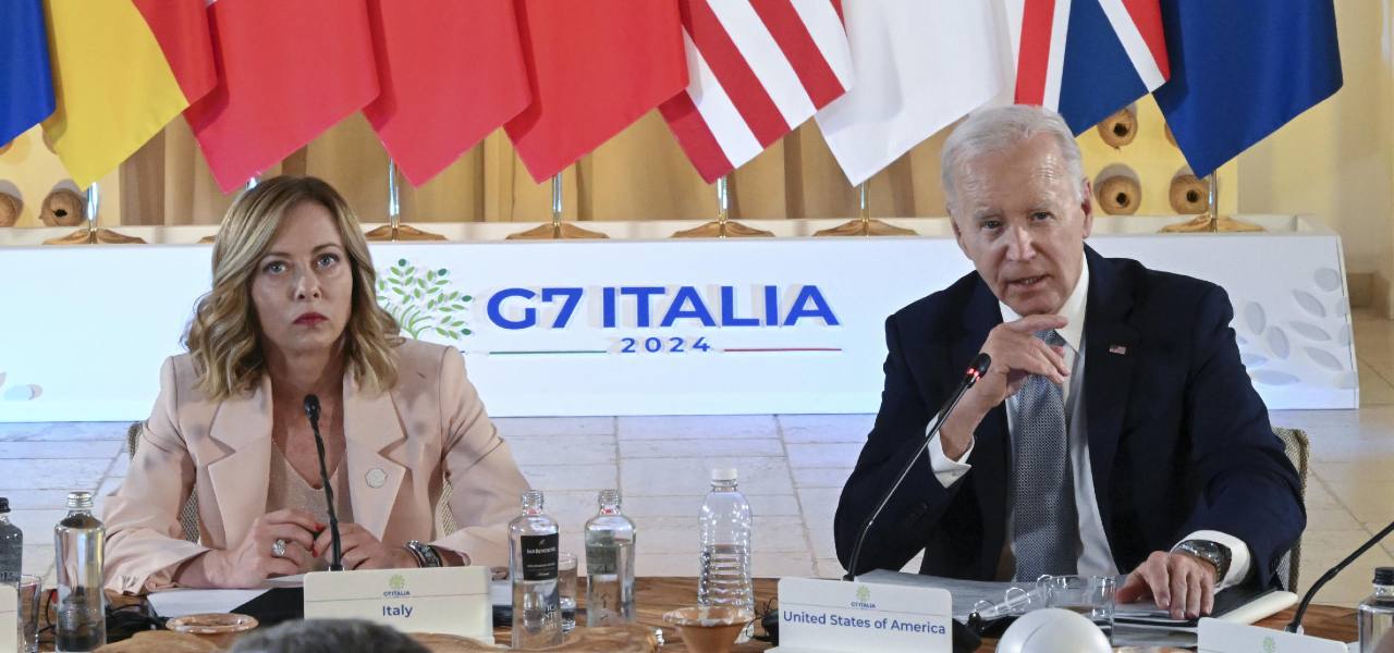 Giorgia Meloni e Joe Biden al G7 di Borgo Egnazia (Ansa)