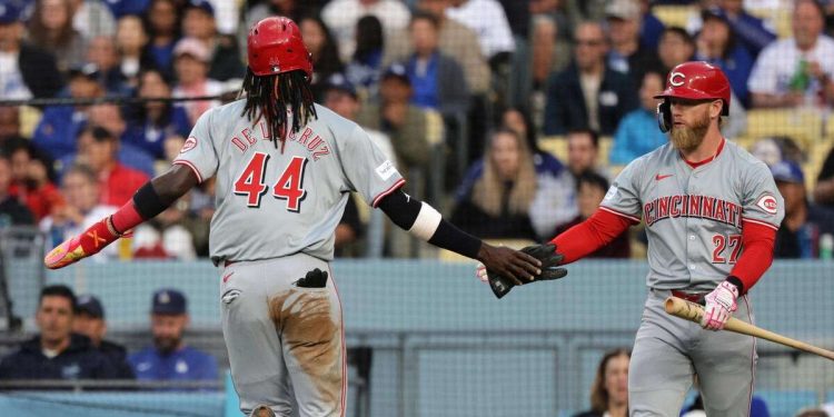 Polemiche dopo un'invasione di campo a una partita dei Cincinnati Reds (Foto ANSA)