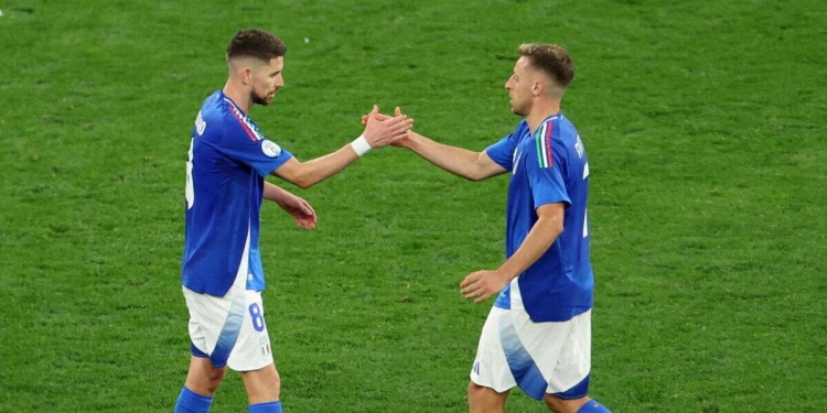 Jorginho e Davide Frattesi con l'Italia (Foto ANSA)