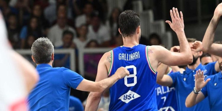 Danilo Gallinari con l'Italia (da facebook.com/FIPufficiale)