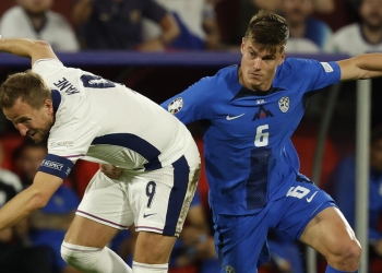 Harry Kane e Jaka Bijol in Inghilterra Slovenia (Foto ANSA)