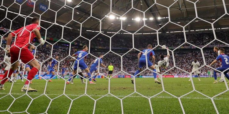 Il gol di Jude Bellingham contro la Slovacchia agli Europei 2024 (Foto ANSA)