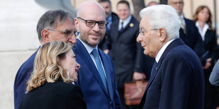 Da sin.: Giorgia Meloni, Ignazio La Russa, Lorenzo Fontana, Sergio Mattarella (Ansa)