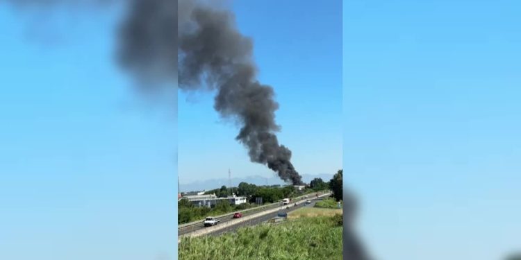 Incendio a Livorno, Stagno (screen da Il Tirreno)