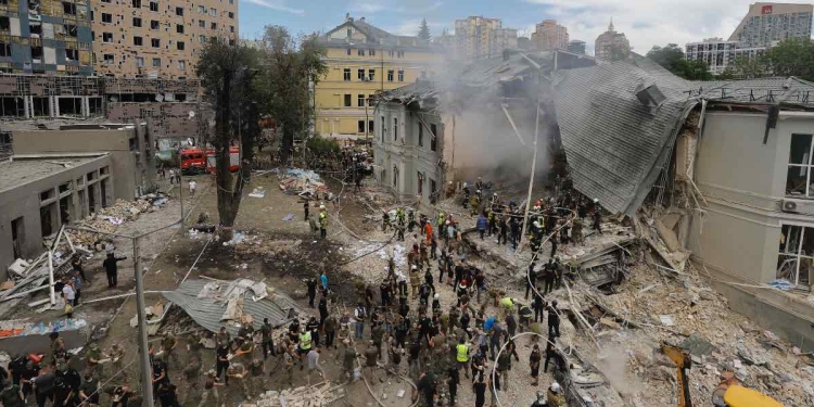 Attacco missilistico all'ospedale pediatrico Okhmadyt di Kiev, Ucraina (Foto Ansa 2024 EPA/SERGEY DOLZHENKO)