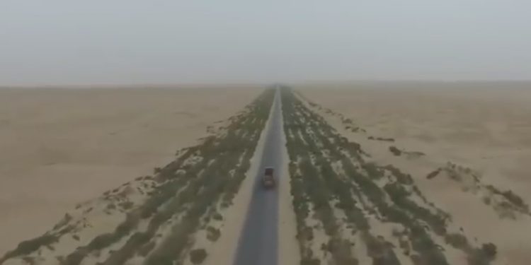 Cina, autostrada nel deserto a zero emissioni  (Foto: YouTube PandoraTV)