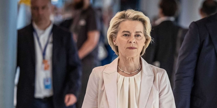 Ursula von der Leyen, presidente della Commissione europea (Ansa)