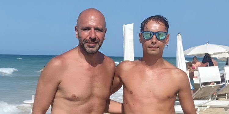 Checco Zalone single al mare dopo la storia con Mariangela Eboli