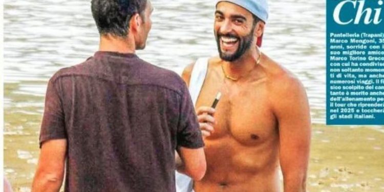 Marco Mengoni in vacanza al mare con gli amici prima del tour 2025