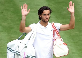 Lorenzo Musetti dopo la semifinale a Wimbledon 2024 (Foto ANSA)