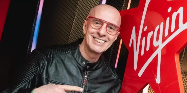 Morto Massimo Cotto, critico musicale e speaker di Virgin Radio