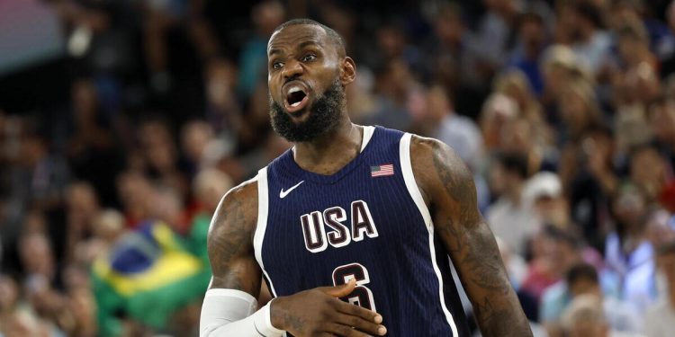 LeBron James con gli Usa alle Olimpiadi Parigi 2024 (Foto ANSA)