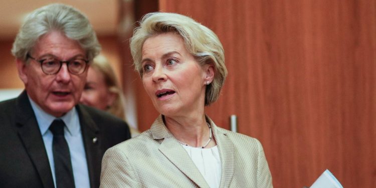 Von der Leyen con Breton, Ue