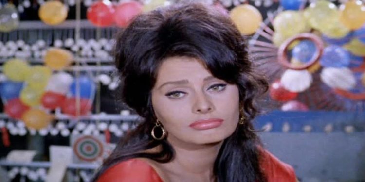 Sophia Loren in una scena del film nel pomeriggio di Rete 4 (Foto Web)