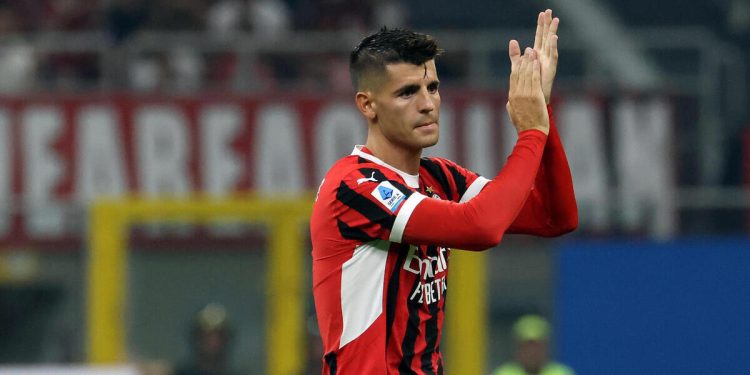 Alvaro Morata con la maglia del Milan (Foto ANSA)