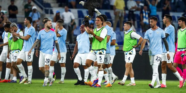 La Lazio esulta per la prima vittoria in Serie A (Foto ANSA)