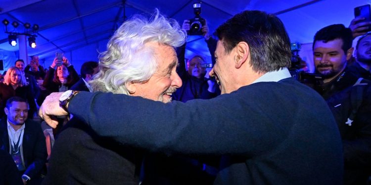 Grillo e Conte, M5s