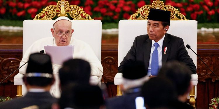 Papa Francesco col presidente dell'Indonesia