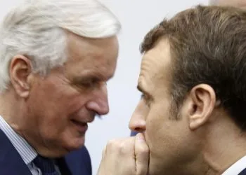 Barnier e Macron