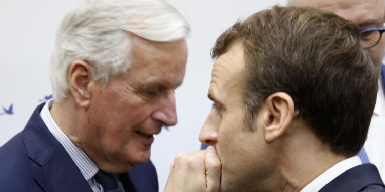 Barnier e Macron