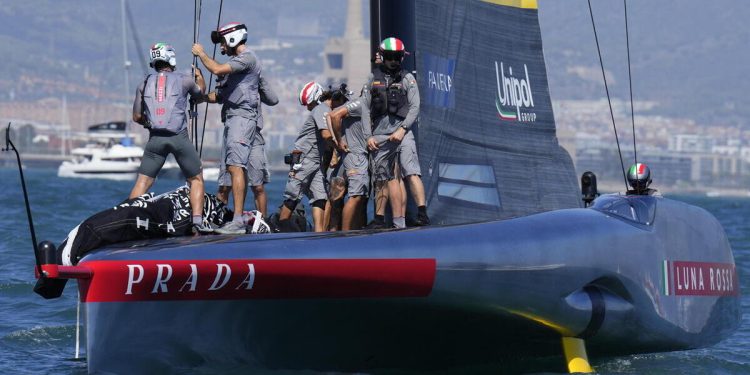 Luna Rossa nella Louis Vuitton Cup 2024 (Foto ANSA)