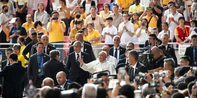 Messa Papa Francesco a Singapore