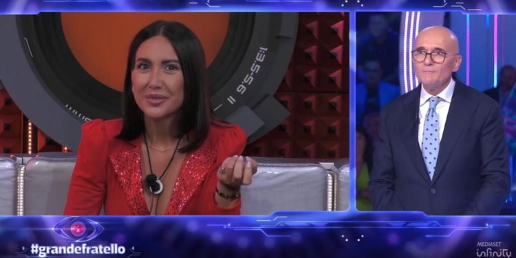 Jessica Morlacchi e Alfonso Signorini al Grande Fratello 2024 (Foto: screenshot tv)