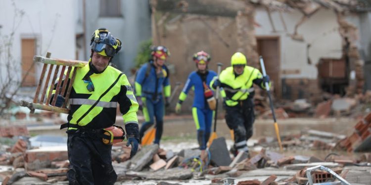 Traversara, frazione di Bagnacavallo (RA), devastata dalle acque del Lamone (Ansa)