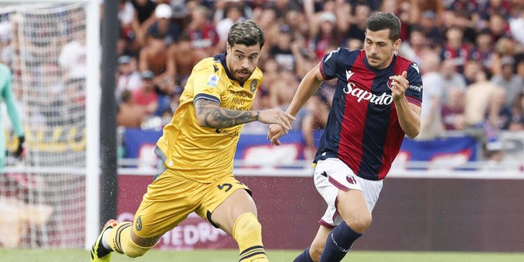 Martin Payero contro Remo Freuler in Bologna Udinese (Foto ANSA)