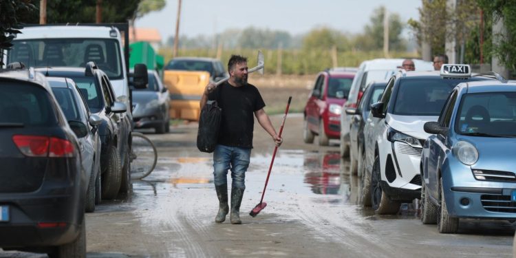 Alluvione 2024 in Romagna: a Traversara, frazione di Bagnacavallo (Ansa)