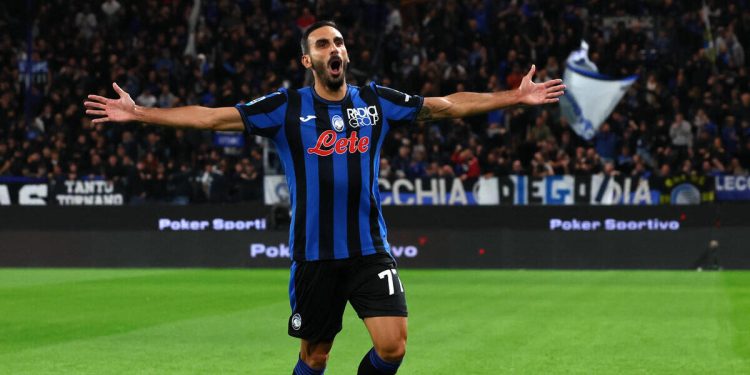 Davide Zappacosta esulta con l'Atalanta (Foto ANSA)