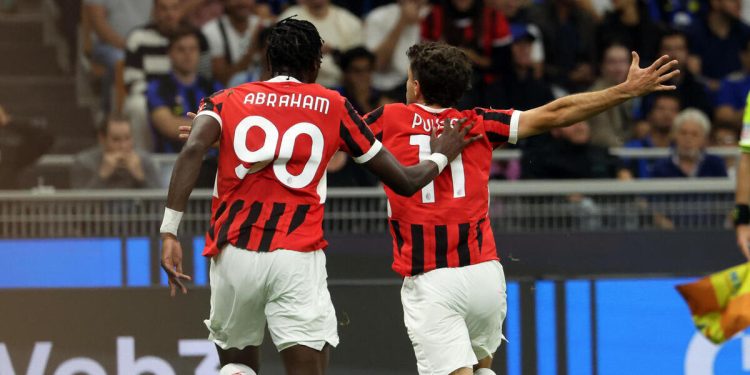 L'esultanza di Tammy Abraham e Christian Pulisic con il Milan (Foto ANSA)