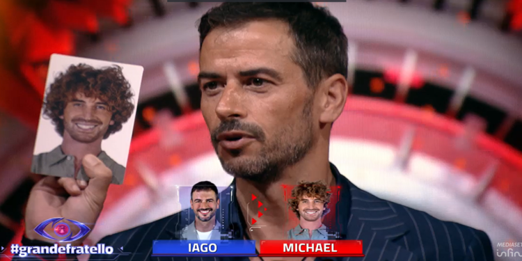 Iago Garcìa contro Michael Castorino al Grande Fratello 2024 (screen da TV)