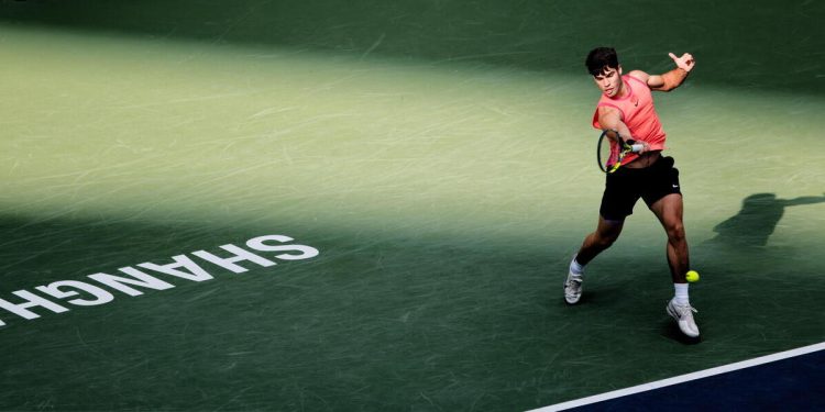 Carlos Alcaraz nel torneo Atp Shanghai 2024 (Foto ANSA)