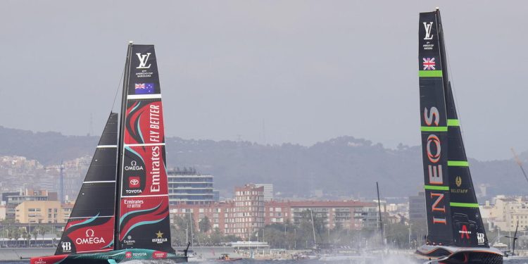 New Zealand vs Ineos Britannia è la America's Cup 2024 (Foto ANSA)