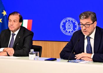 Leo e Giorgetti presentano la Manovra