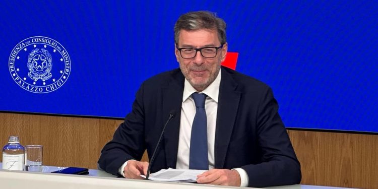 Giorgetti, conferenza sulla Manovra