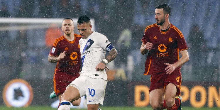 Bryan Cristante e Lautaro Martinez in Roma Inter (Foto ANSA)