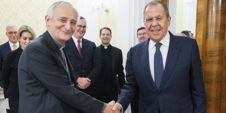 Zuppi con Lavrov in Russia