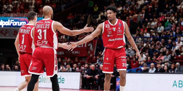 Shavon Shields e David McCormack con l'Olimpia Milano (da facebook.com/OlimpiaMilano1936)