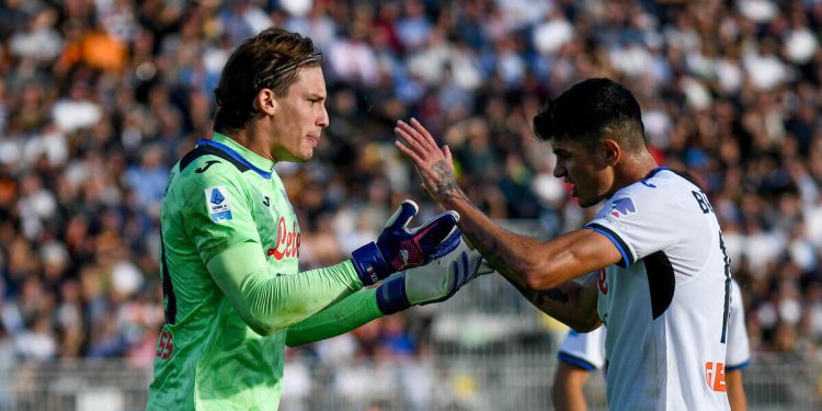 Marco Carnesecchi e Raoul Bellanova con l'Atalanta (Foto ANSA)