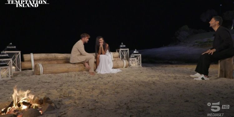 Alfonso e Federica falò di confronto a Temptation island 2024