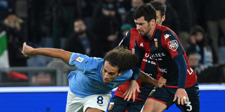 Matteo Guendouzi e Aaron Martin in Lazio Genoa (Foto ANSA)