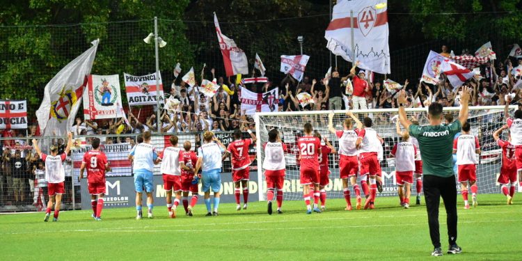 Il Padova è capolista nel girone A di Serie C (da facebook.com/padovacalcio)