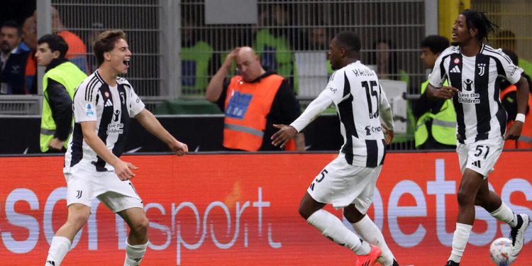 L'esultanza di Kenan Yildiz e della Juventus a San Siro (Foto ANSA)