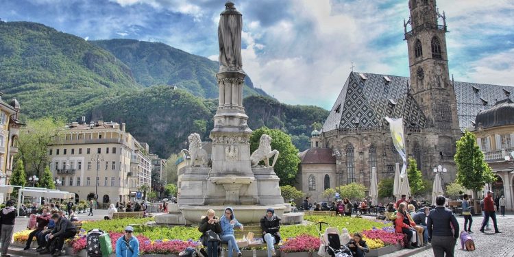 Bolzano (Image by Duernsteiner from Pixabay)